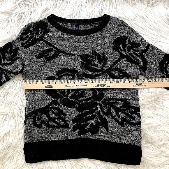 GAP Knit Sweater with Flower Graphic - Picture 9 of 12